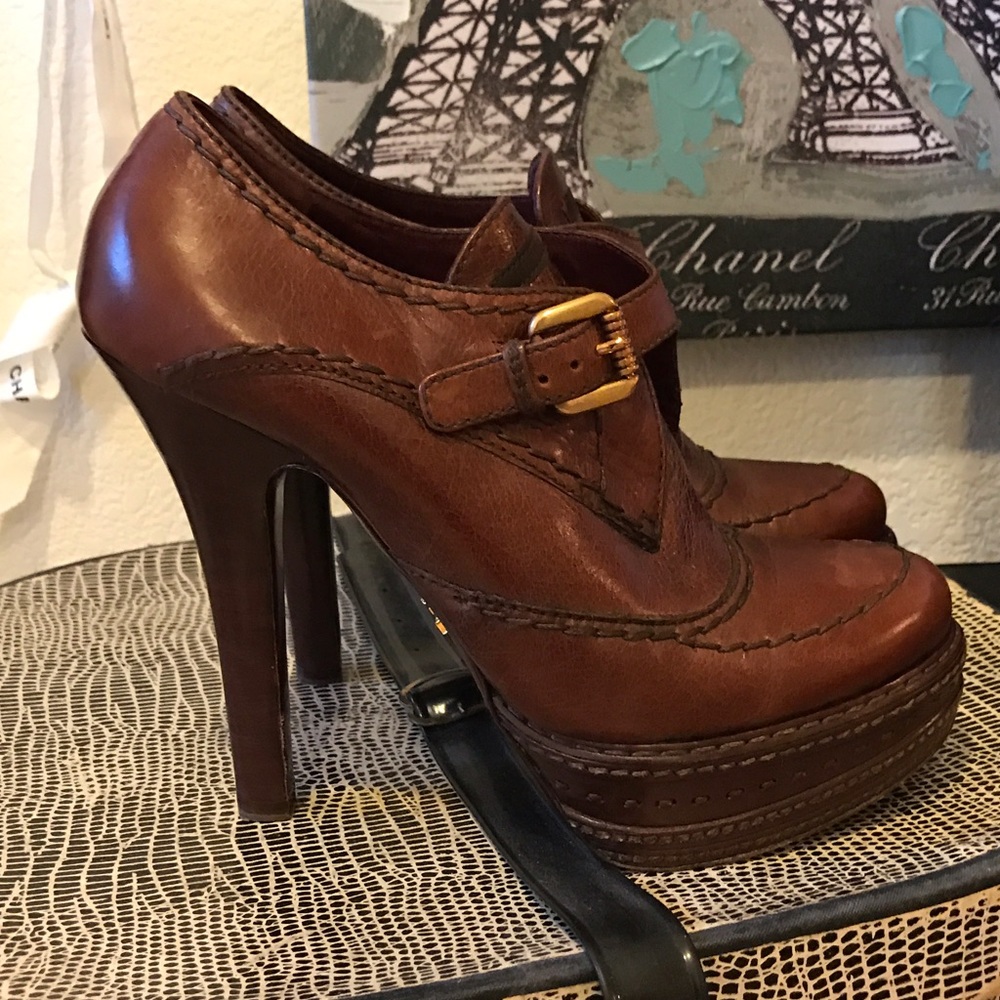 Authentic Prada Platform Leather heels Shoes Booties with buckle. Italian style.